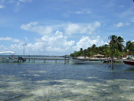 aufm_steg3_caye_caulker_belize